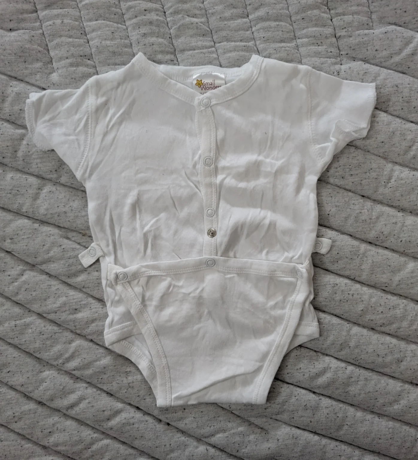 Featured image for Cache-couche T-shirt 6-12 mois