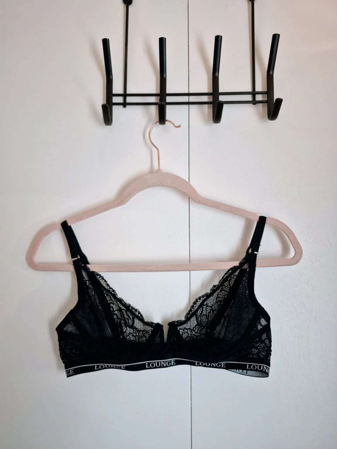 Featured image for Lounge underwear 32C Balcony