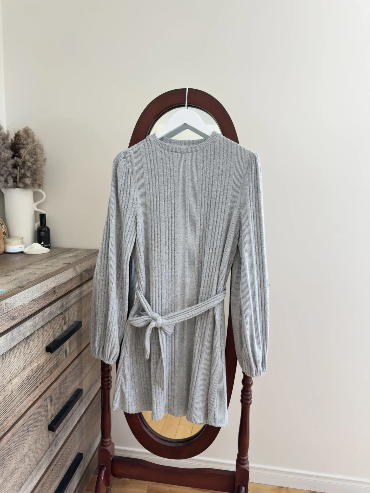 Featured image for Robe grise