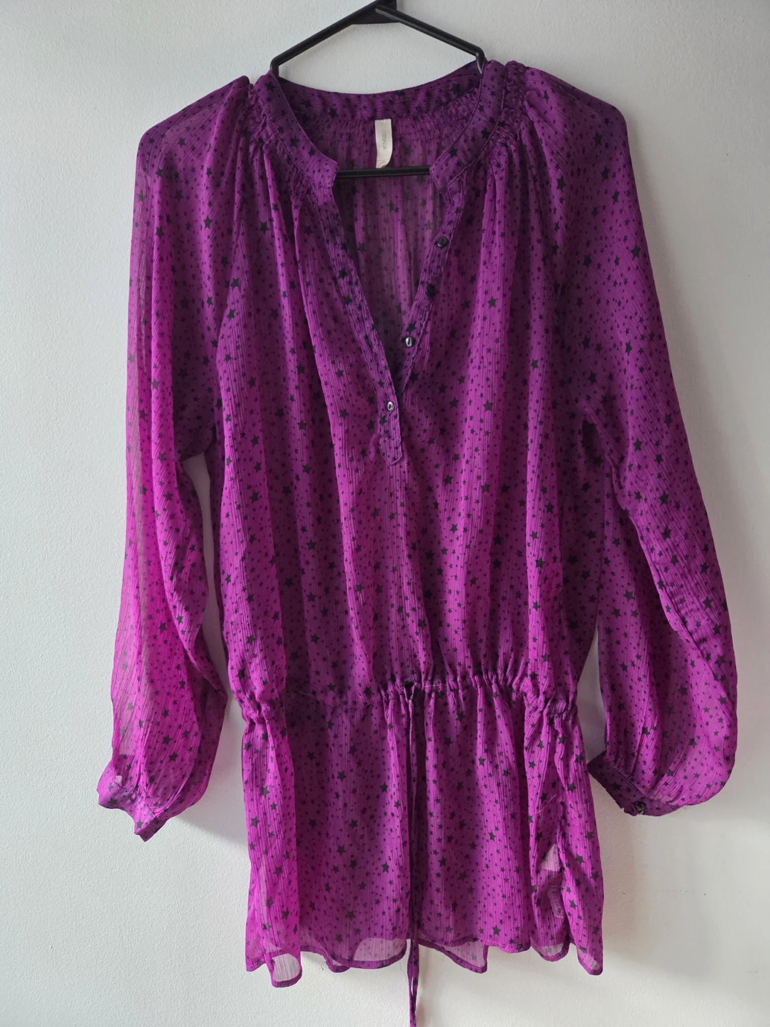 Featured image for Haut léger mauve avec étoile