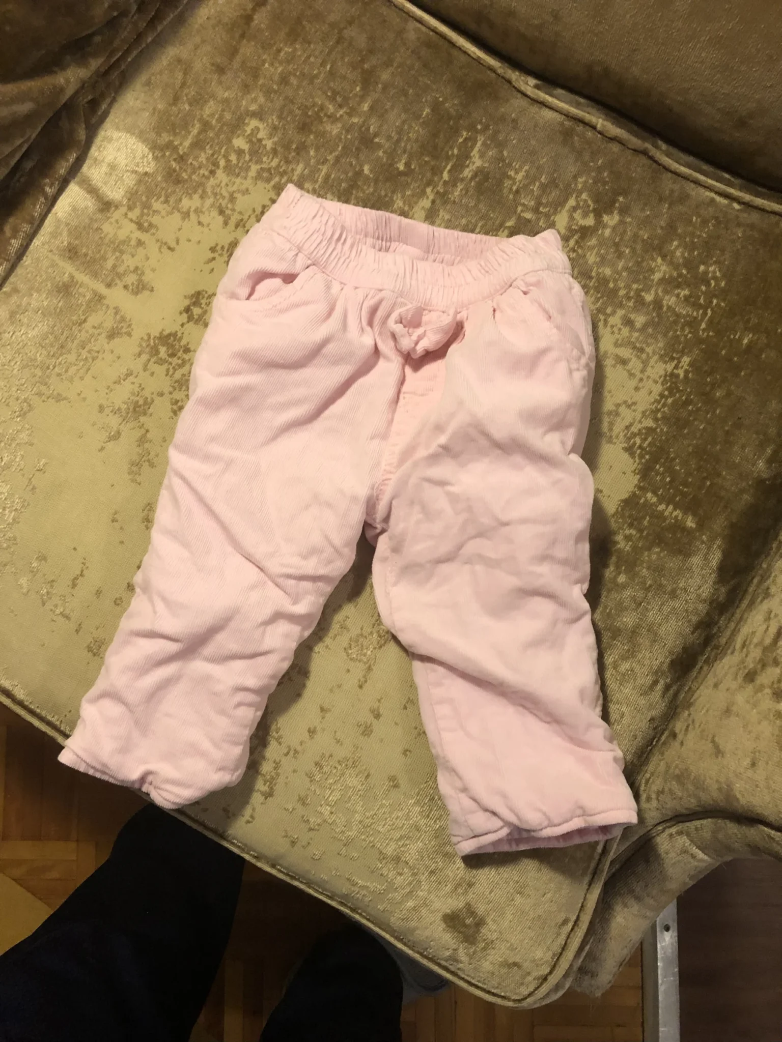 Featured image for Pantalon doublé 9 mois fait très petit