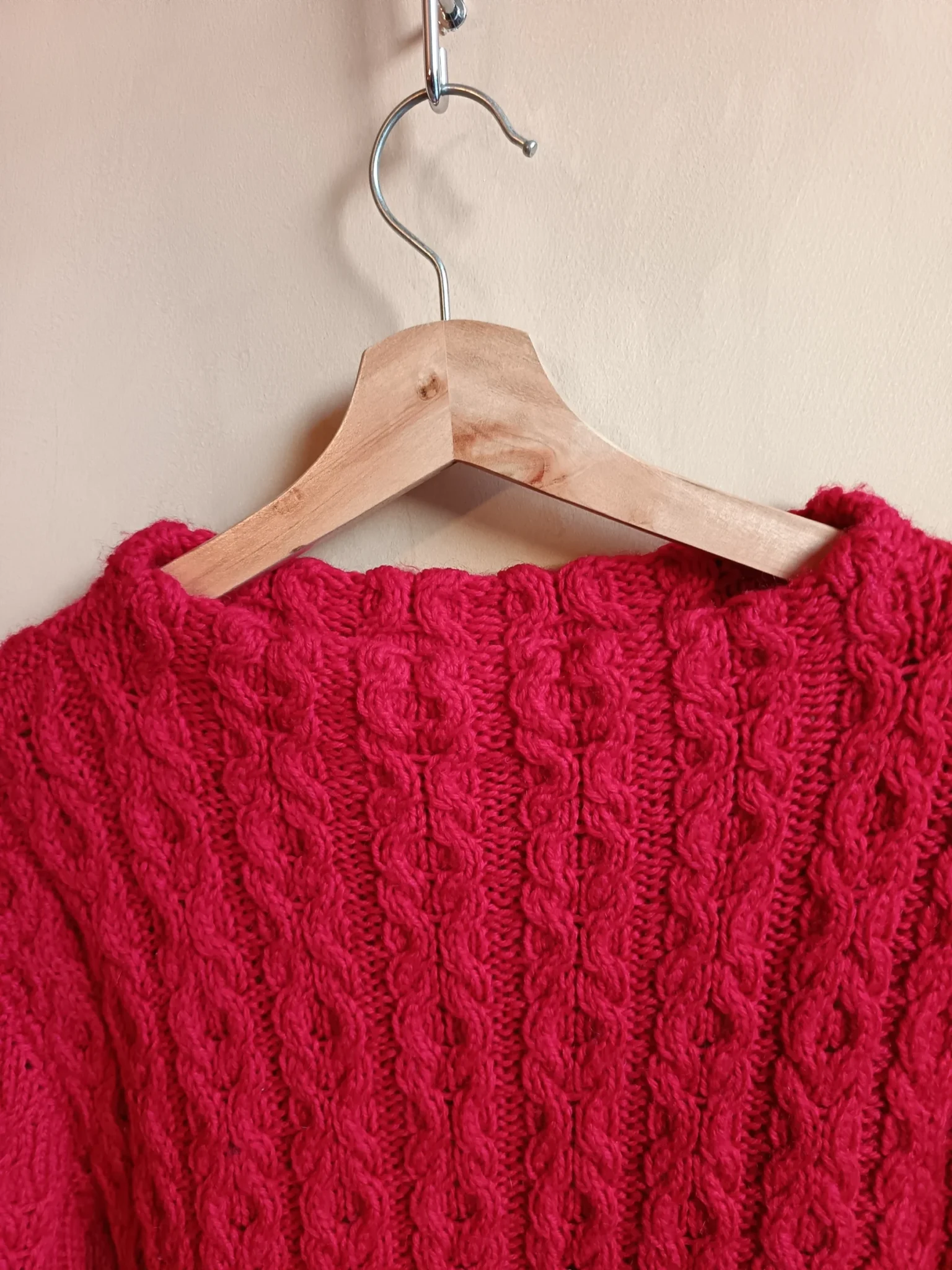 Image for Red vintage-style cable jumper