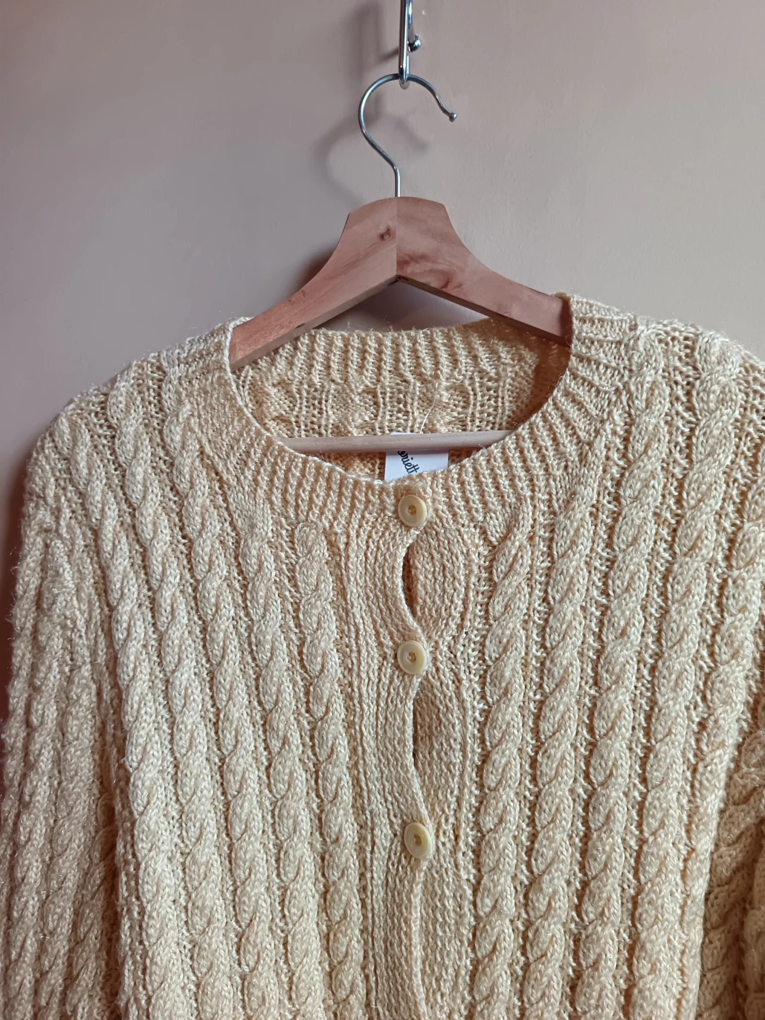 Image for Gilet torsadé jaune beurre style vintage