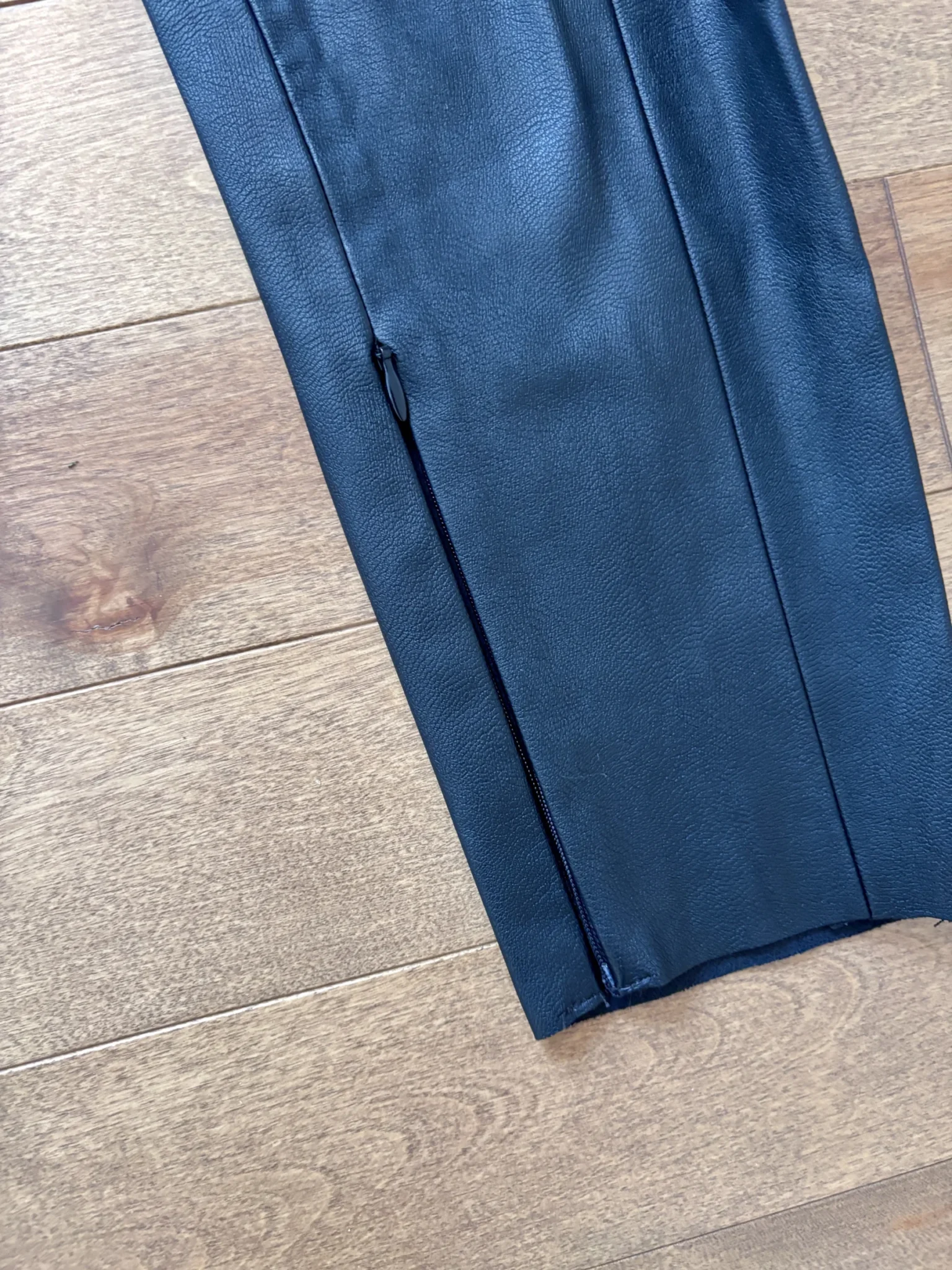 Image for Pantalon faux cuir