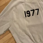 Featured thumbnail for Crewneck Essentials Unisex Large