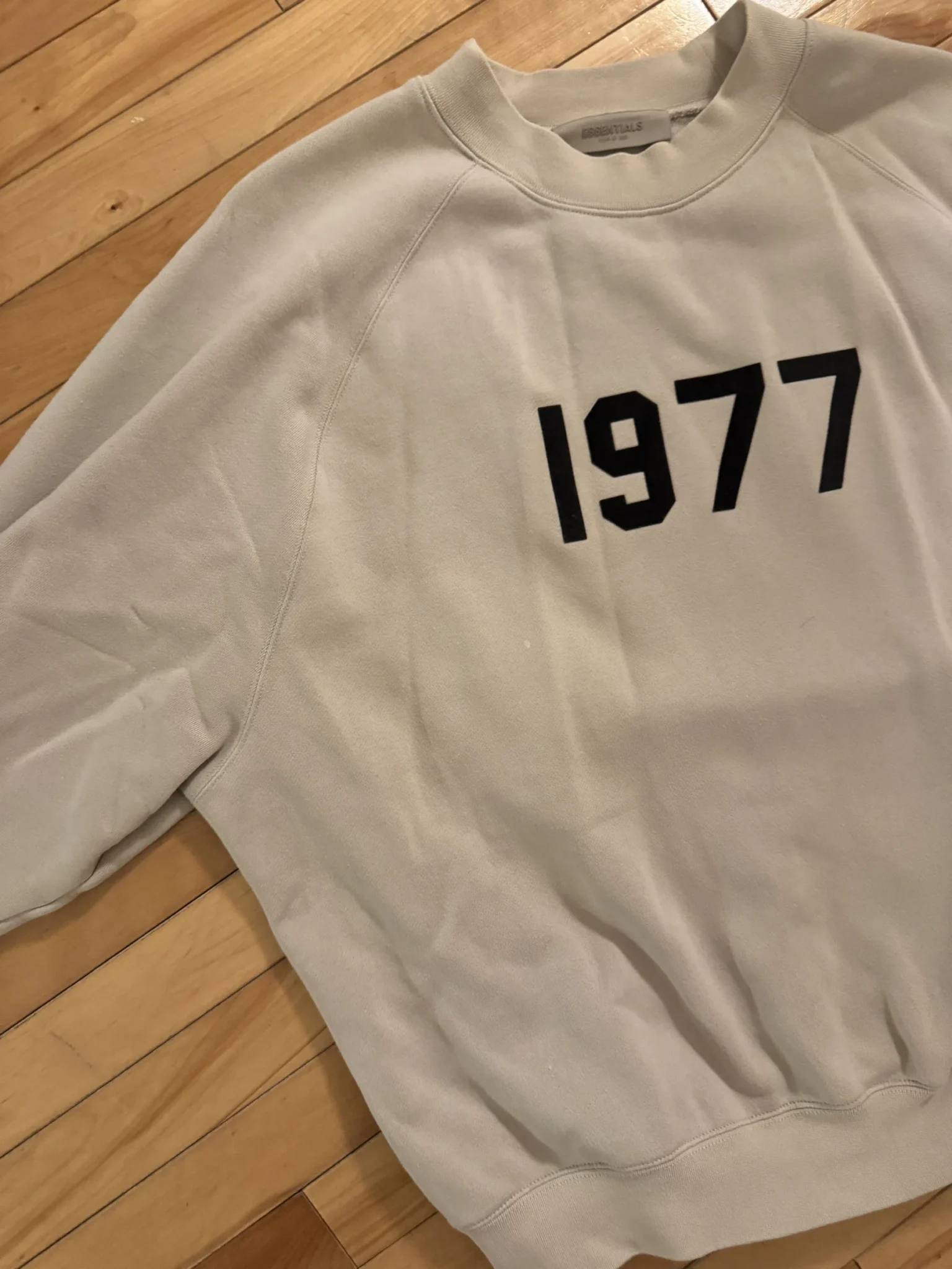 Featured image for Crewneck Essentials Unisex Large