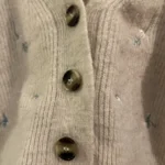 Thumbnail for Cropped jumper with embroidered flowers