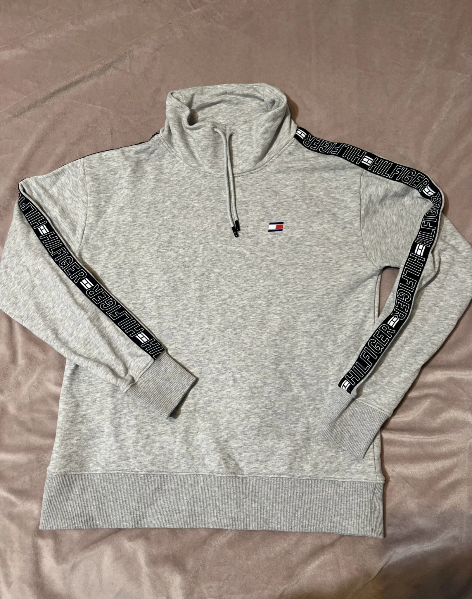 Featured image for Sweat Tommy Hilfiger Sport - XS - Comme neuf