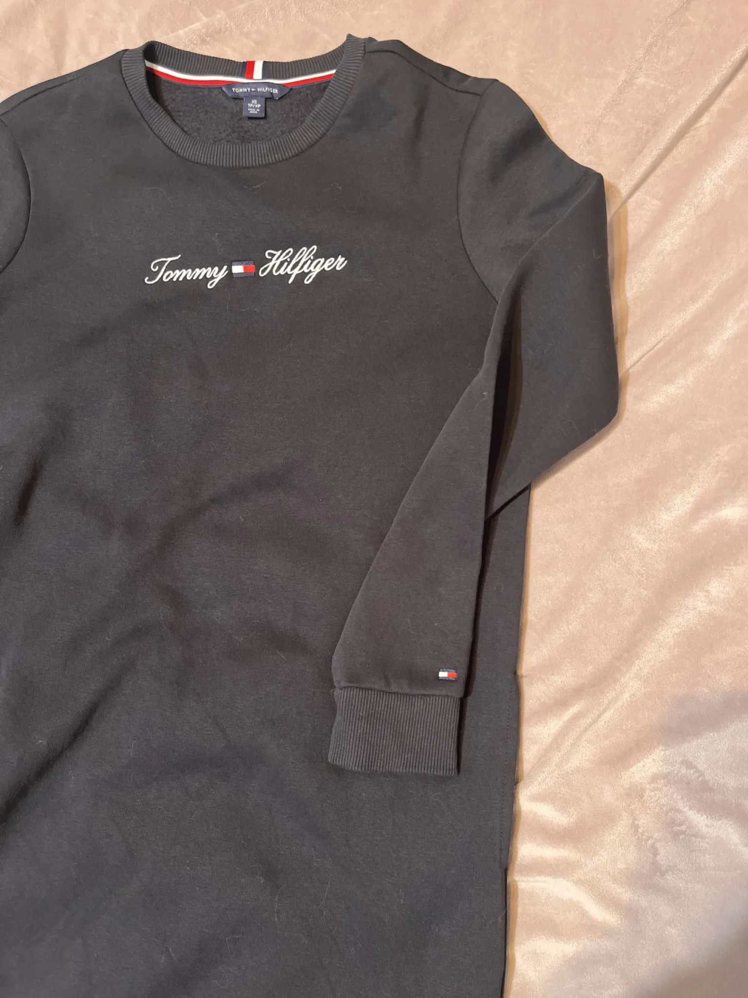 Image for Robe chandail Tommy Hilfiger - XS- Neuve