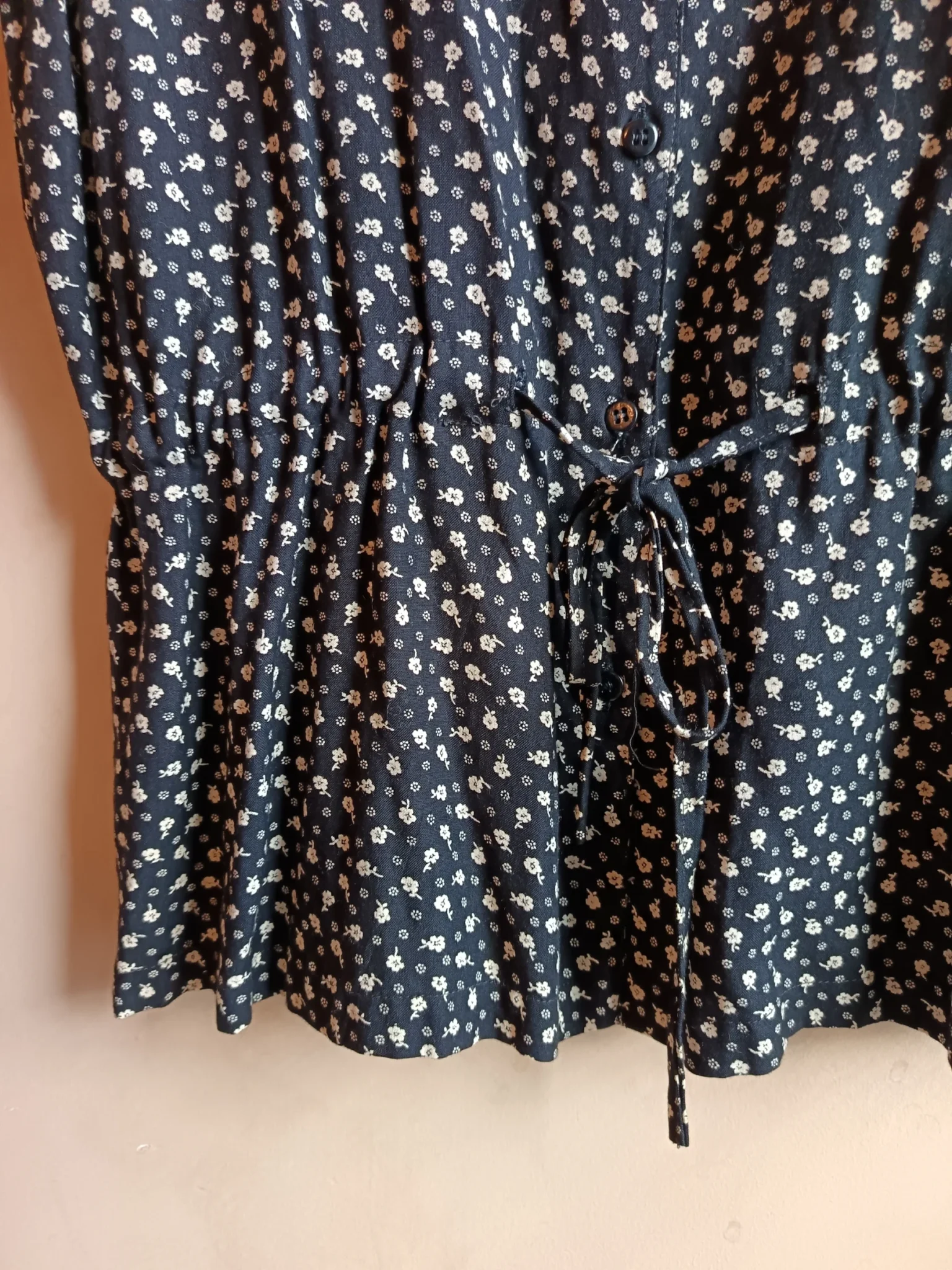 Image for Blouse noire fleurie style vintage
