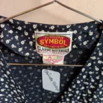 Thumbnail for Blouse noire fleurie style vintage