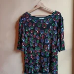Featured thumbnail for Blouse en soie vintage brodée de sequins