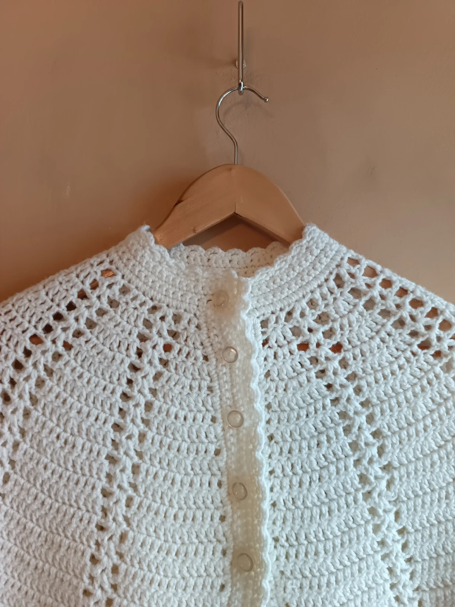 Image for Cape blanche en crochet faite à la main style vintage