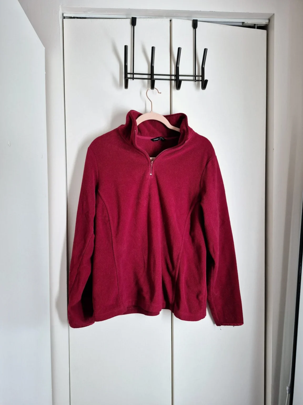 Featured image for Medium burgundy fleece jacket