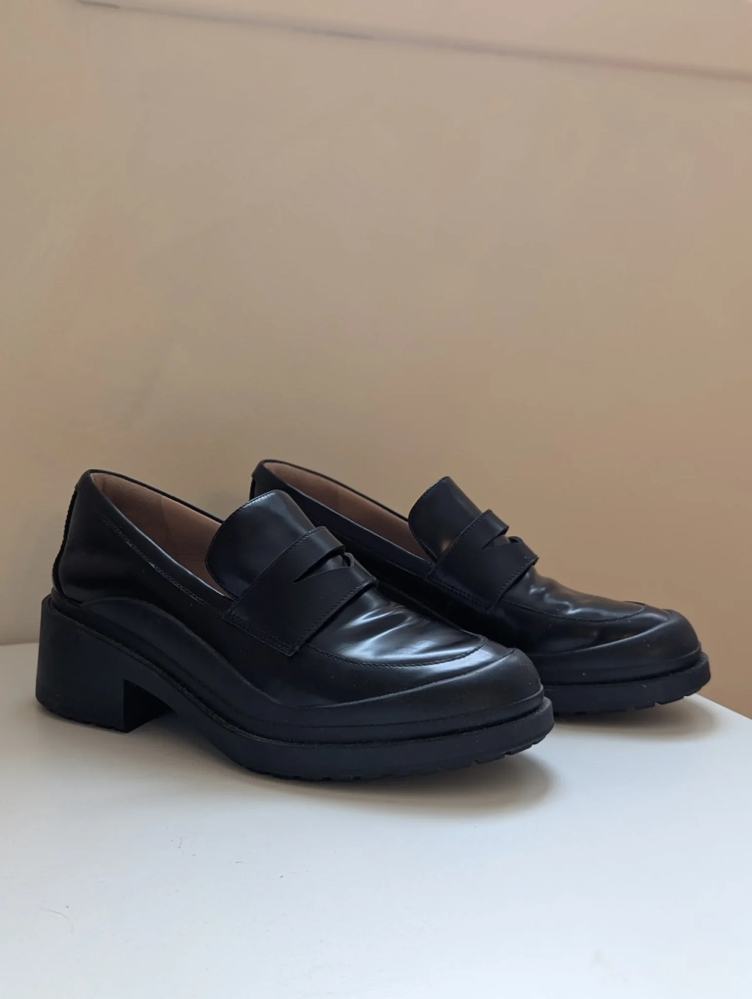 Featured image for Chaussure Cole Haan en cuir
