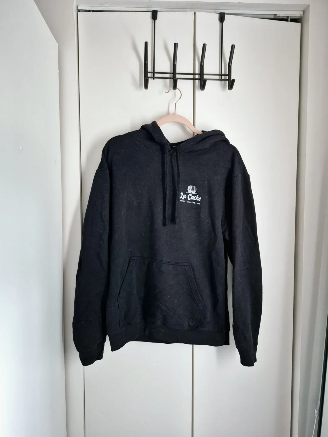 Featured image for Hoodie La Cache medium