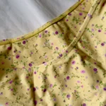 Thumbnail for Bas de maillot brésilien jaune fleuri Mennillo