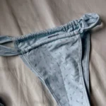 Featured thumbnail for Bas de maillot brésilien bleu fleuri Mennillo