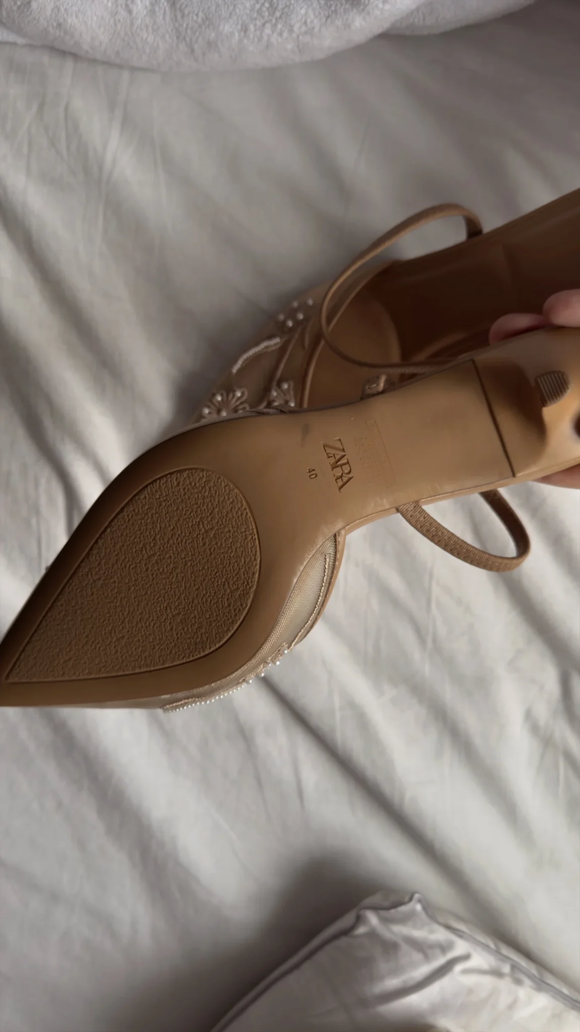 Image for Talon hauts beige mesh brodé Zara