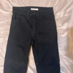 Thumbnail for Jeans Noir Levis skinny et taille haute- 24 - Très bon état
