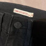Thumbnail for Jeans Noir Levis skinny et taille haute- 24 - Très bon état