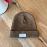 Featured thumbnail for Tuque brune Mimi August