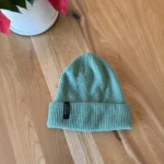 Featured thumbnail for Tuque verte turquoise