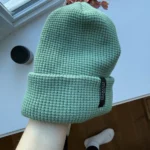 Thumbnail for Tuque verte turquoise