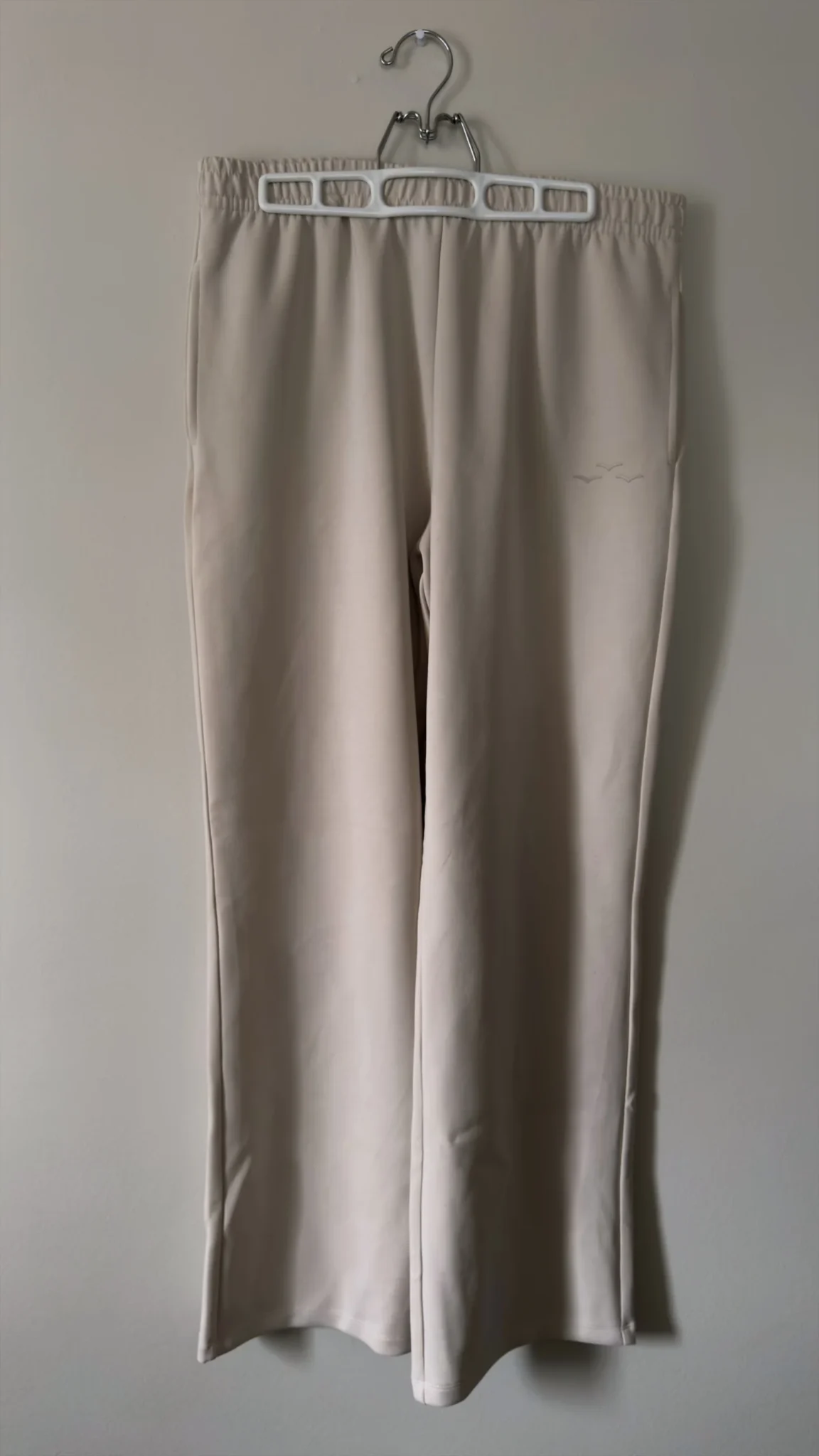 Featured image for Pantalon beige confortable