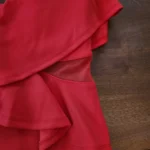 Thumbnail for Robe rouge à bretelles