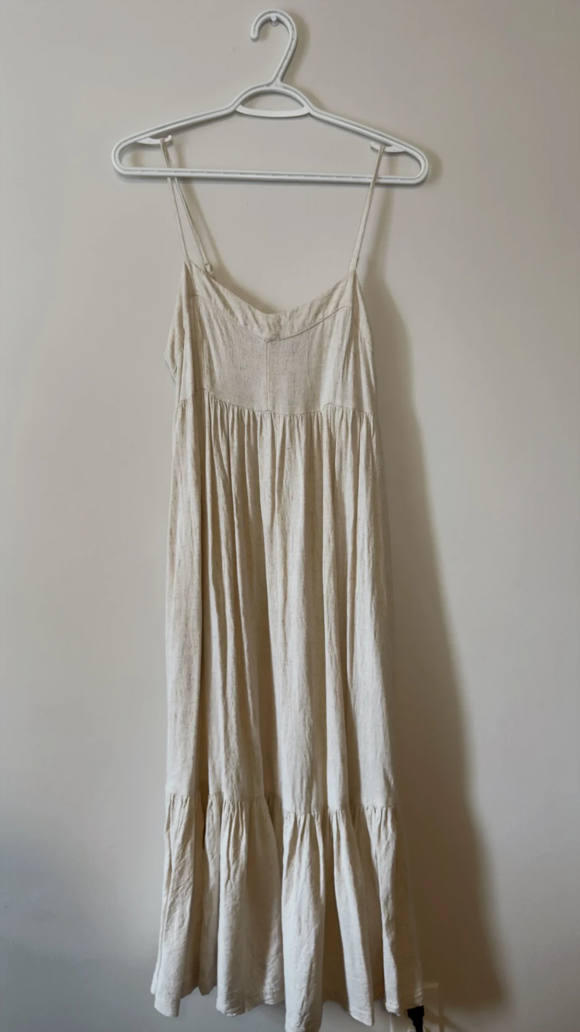 Featured image for Robe longue en lin beige American Eagle