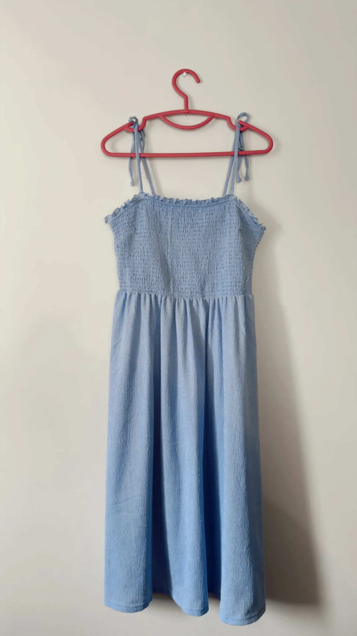 Featured image for Robe bleue taille élastique fines bretelles H&M