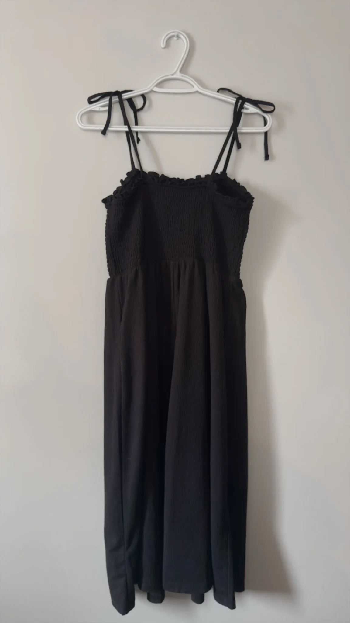 Image for Robe noire taille élastique fines bretelles H&M