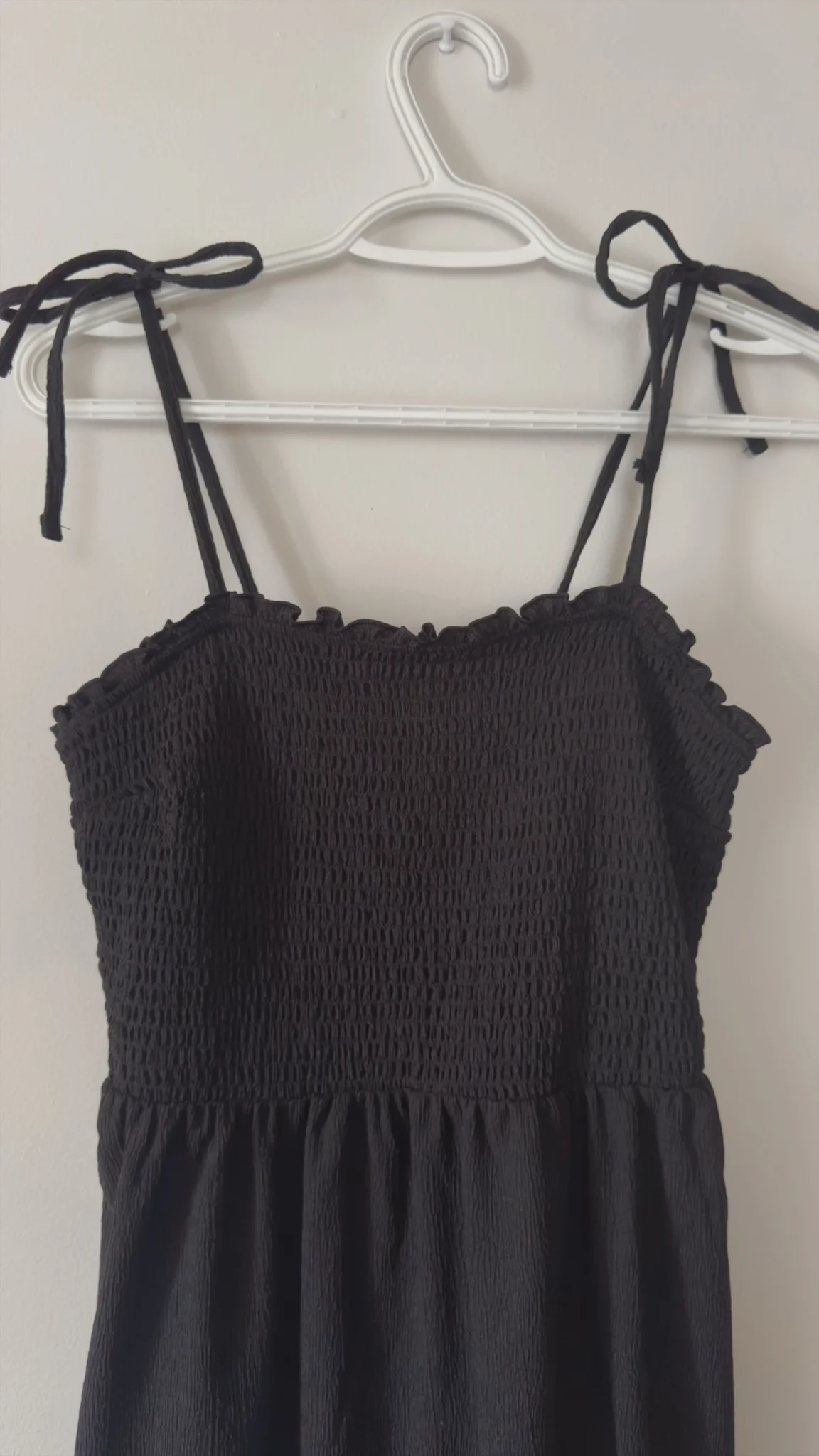 Image for Robe noire taille élastique fines bretelles H&M