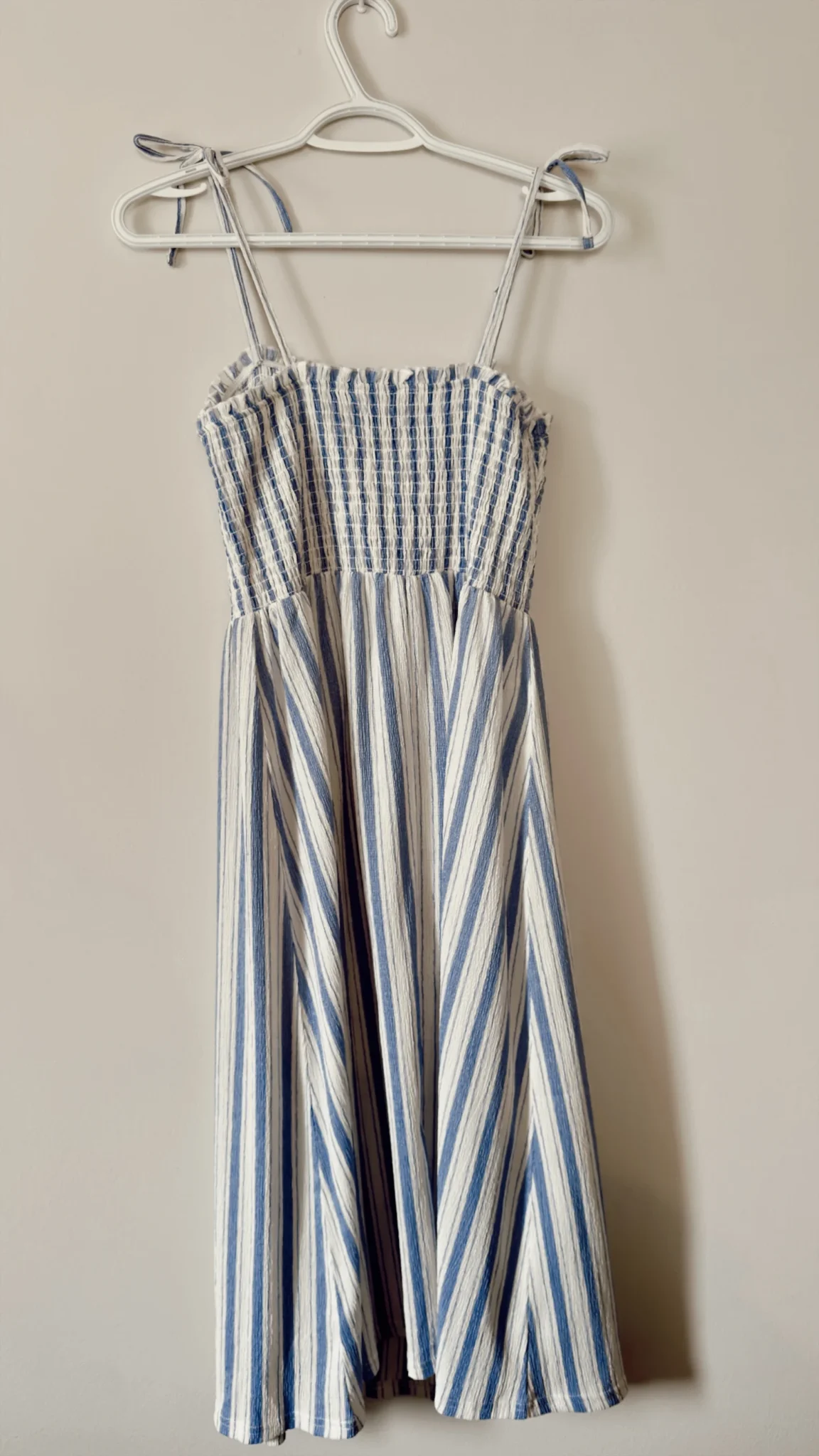 Image for Elasticated waist dress with thin straps H&M
