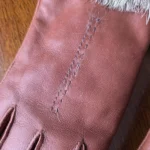 Thumbnail for Elegant gloves in tan leather and fur, lined with 3M Thinsulate.