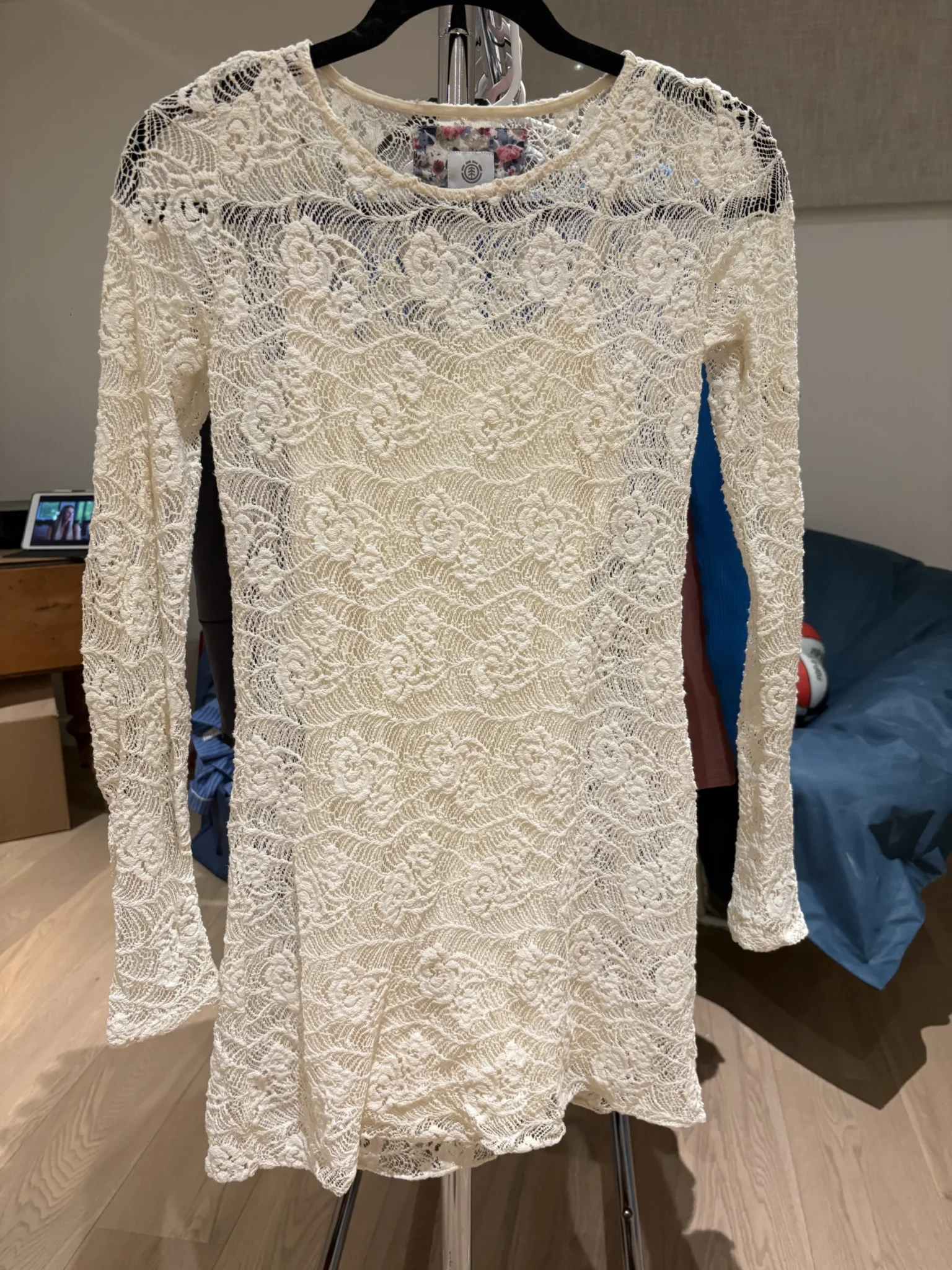 Featured image for Chic dress