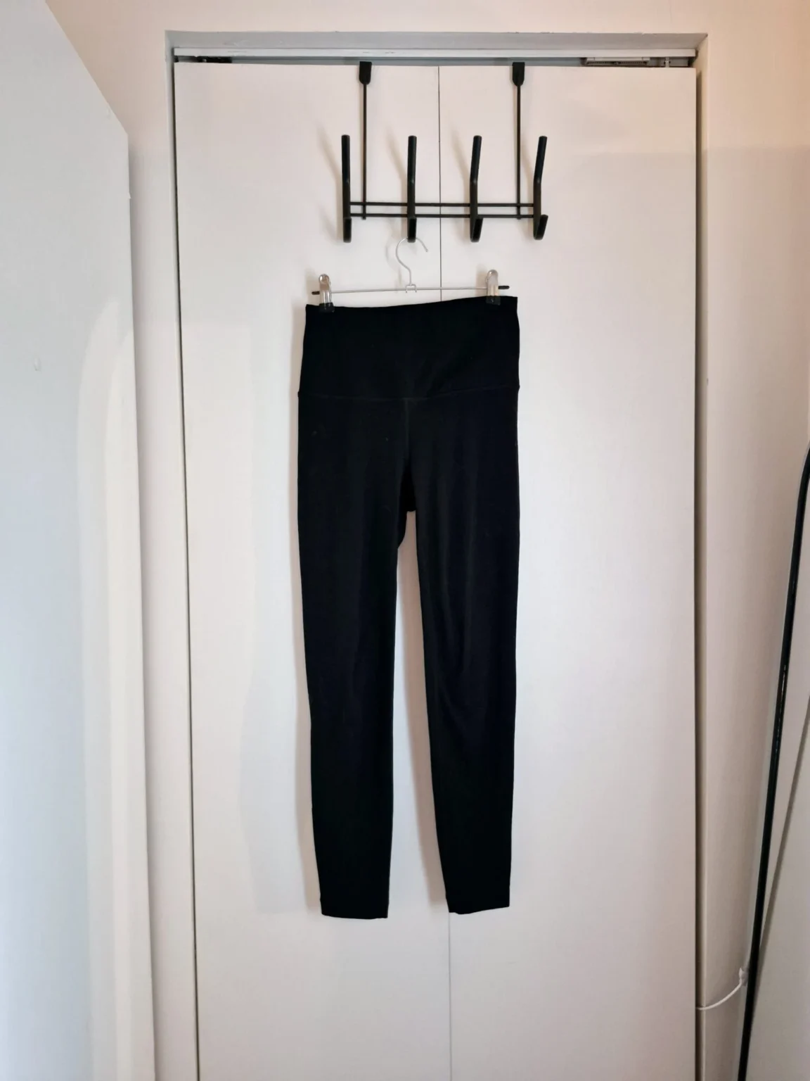 Featured image for High-waist leggings Small