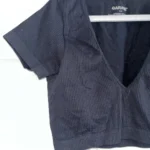 Thumbnail for T-Shirt court à encolure en V Garage - Small