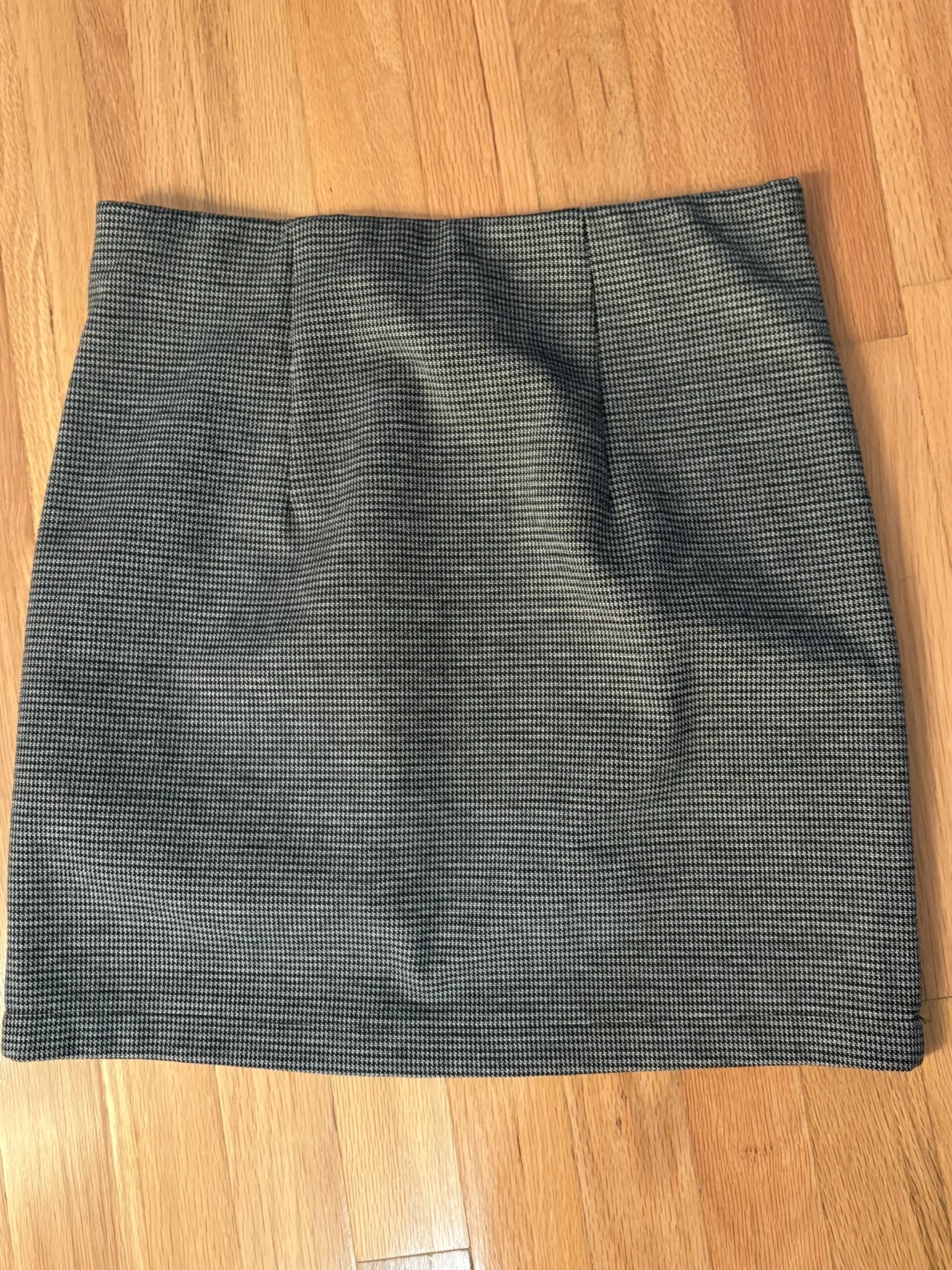 Image for NEW - Louve Design skirt