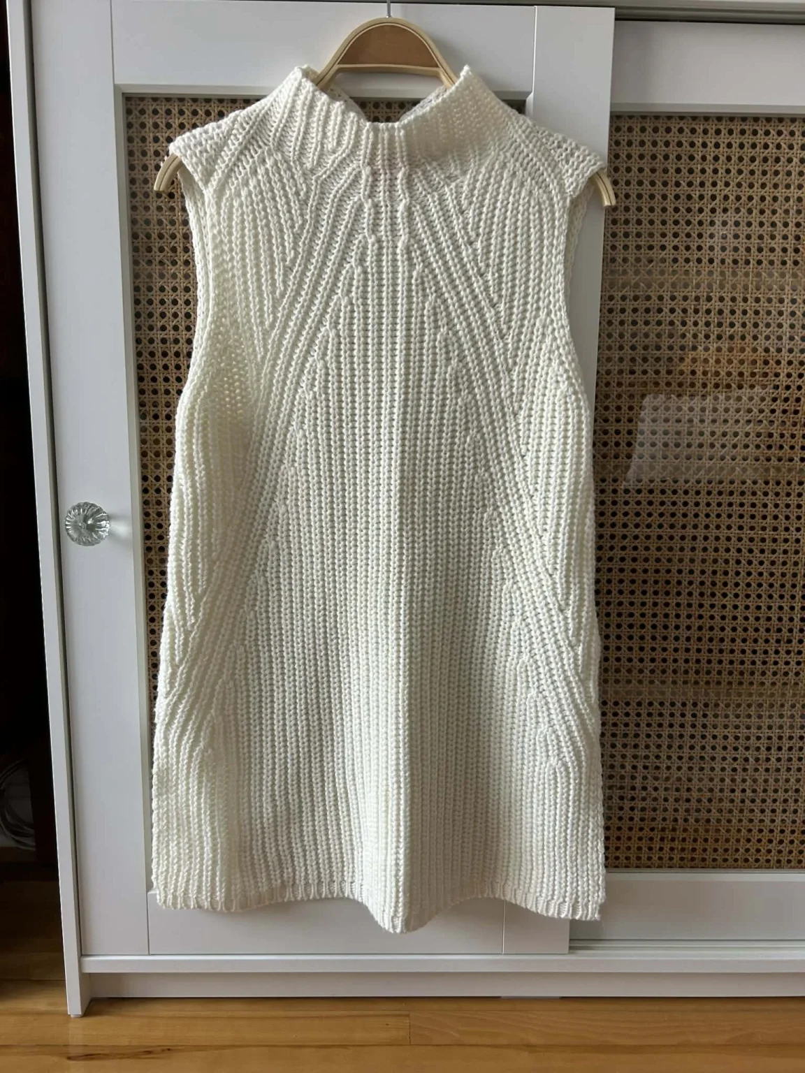 Featured image for JOE FRESH pullover