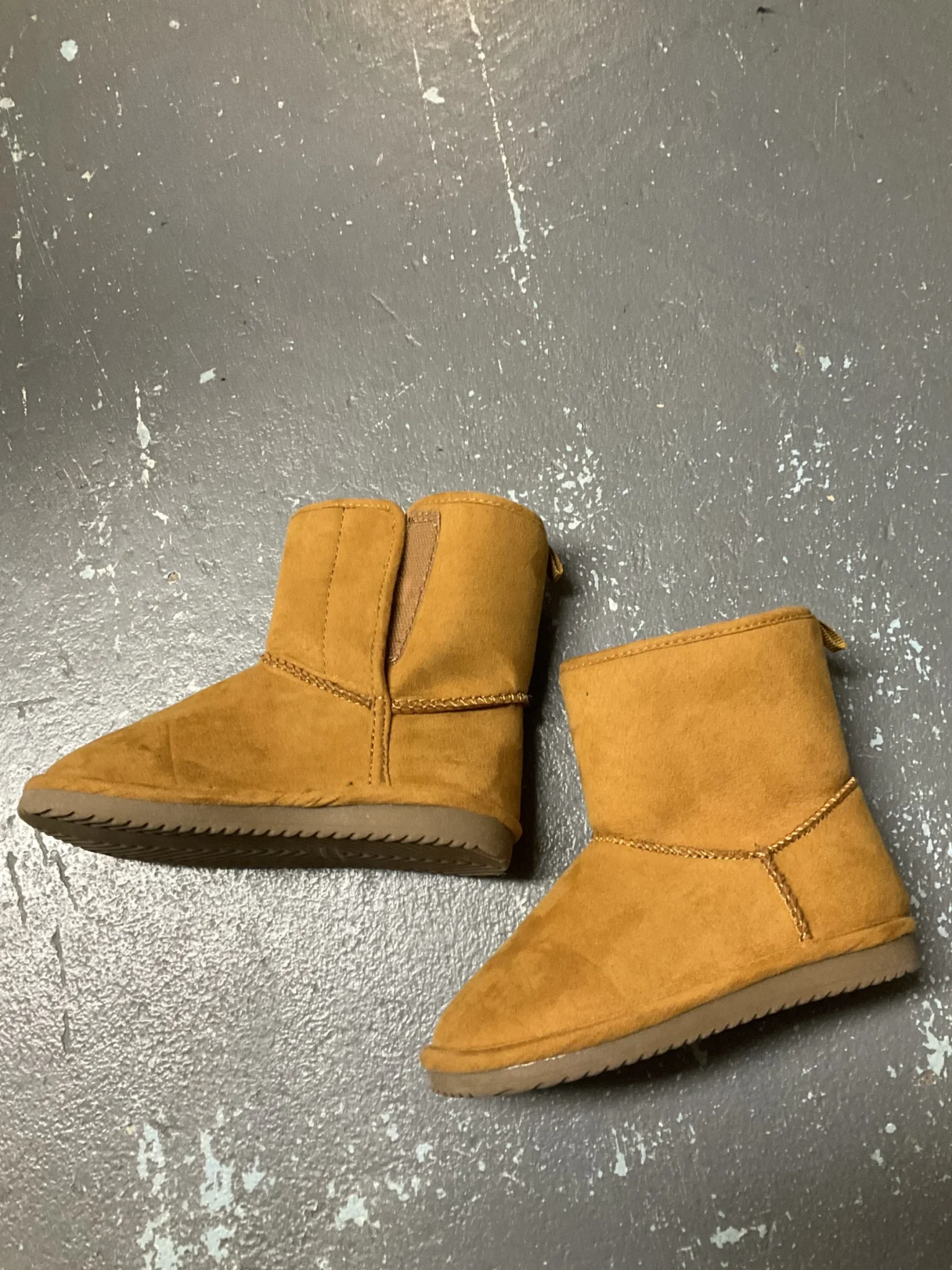 Featured image for Comfortable boots for little girls