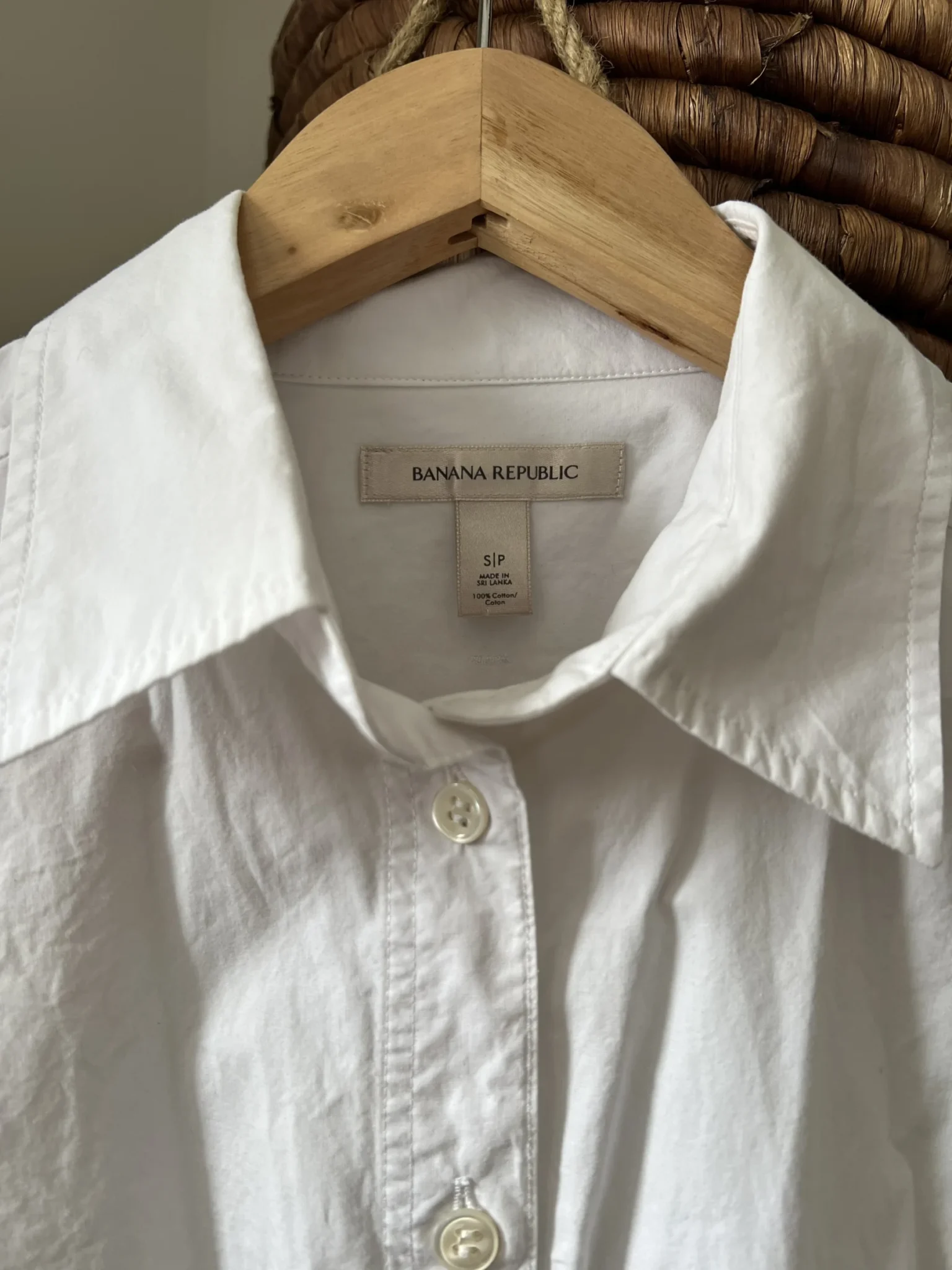 Image for ✨ Banana Republic white shirt S
