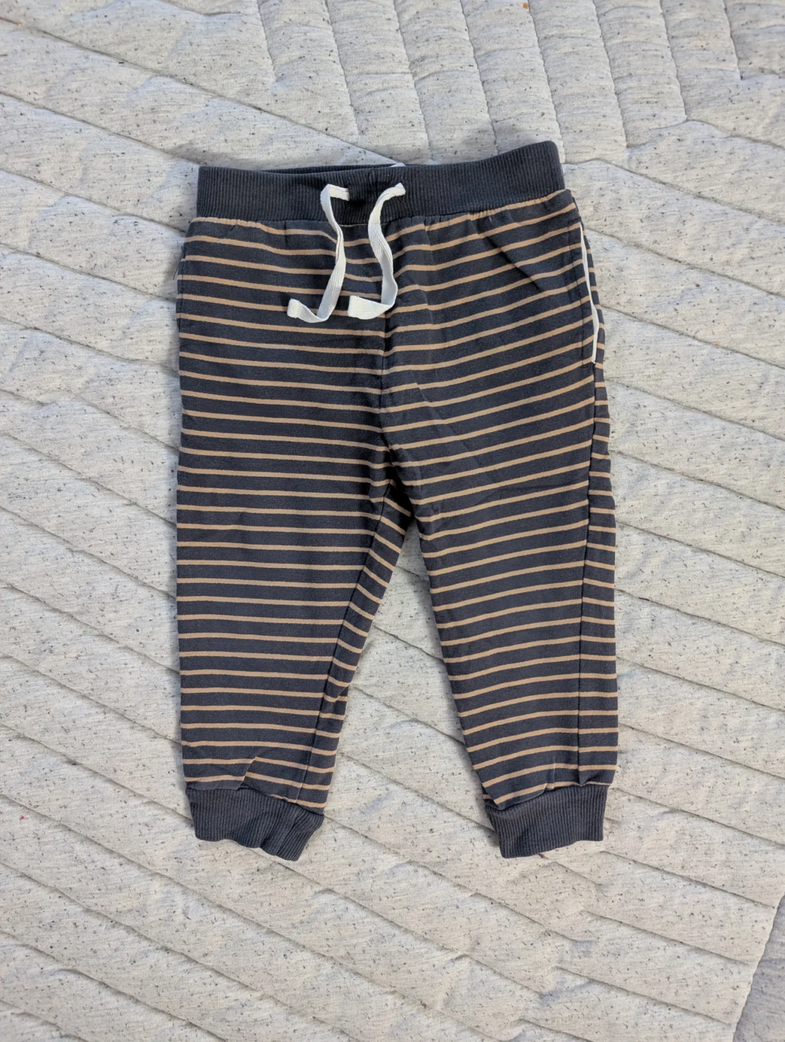 Featured image for Pantalon 12-18 mois