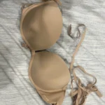 Thumbnail for Brassière Skims