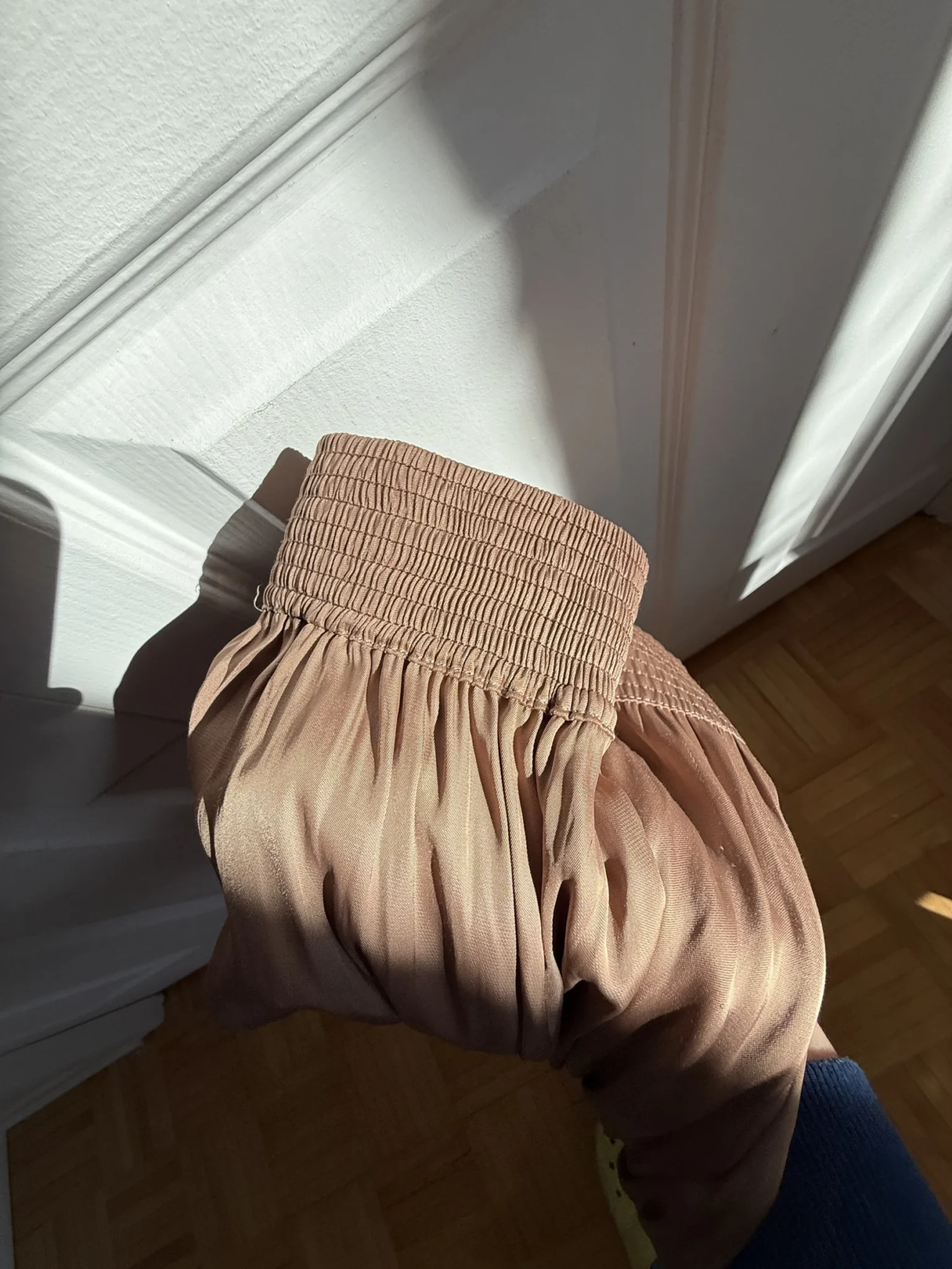 Featured image for Jupe longue satinée