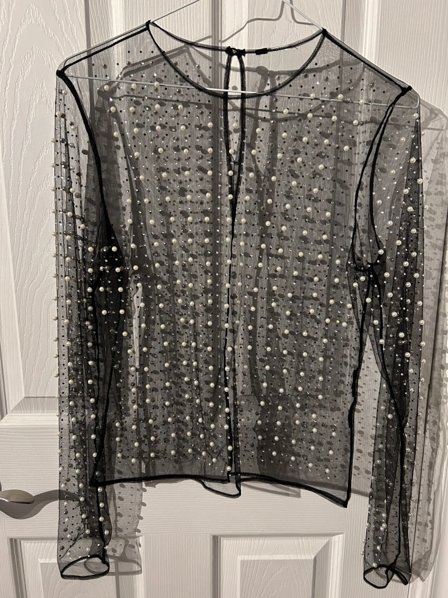 Image for Chandail filet avec perles et cristaux