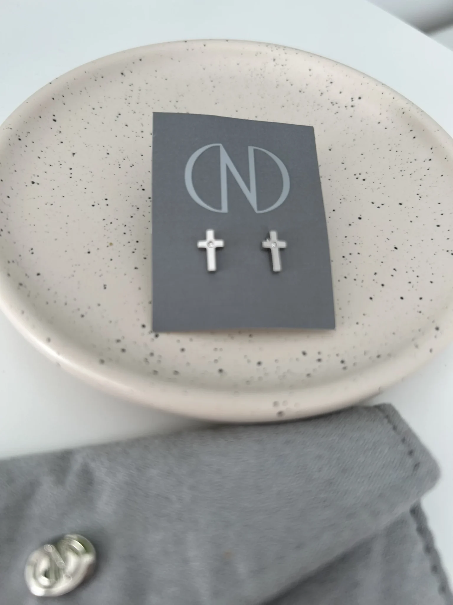 Featured image for Boucles d’oreilles Caroline Néron