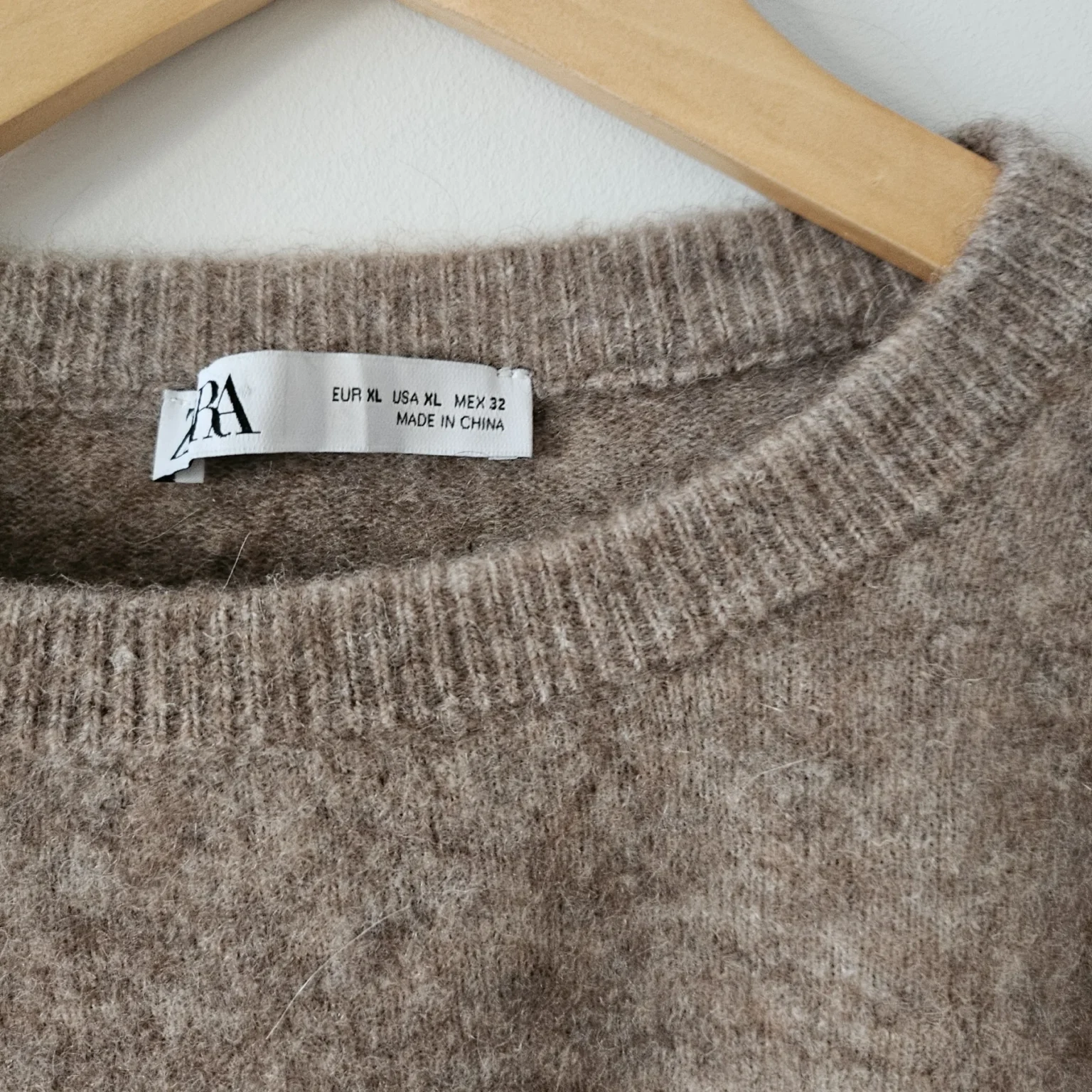 Image for BAISSE DE PRIX* Pull en maille avec laine beige/tan