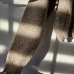 Thumbnail for BAISSE DE PRIX* Pull en maille avec laine beige/tan